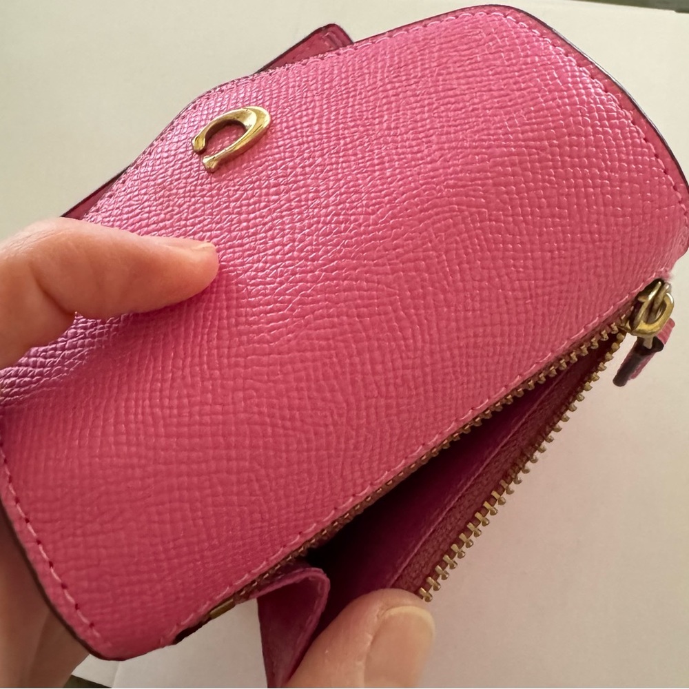 Coach Hot Pink Leather Small Wallet with Gold 'C' Accent - Picture 5 of 7